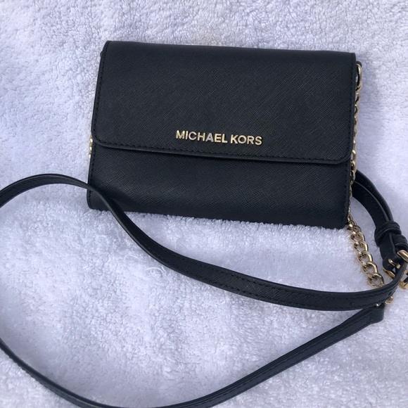 Michael Kors Jet Set Phone Crossbody - Picture 1 of 7